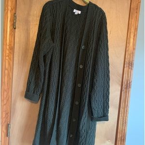 XL Long sleeve cable knit long sweater in dark green from denim and co (QVC)
